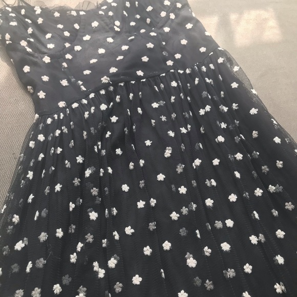 Zara all over embroider détail dress back and white size small on sale - Picture 8 of 11